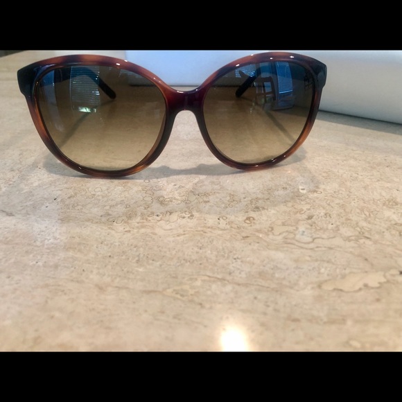 Chloe Tortoise Cat Eye Sunglasses - Picture 6 of 8